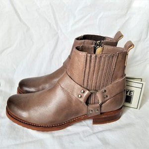 FRYE Veronica Harness Chelsea Boot taupe. (Gray/brown) New with tags.